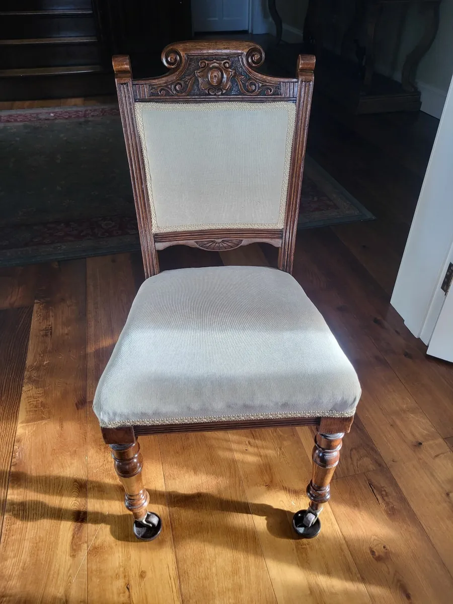 Table and 6 Chairs for sale in Co. Waterford for €750 on DoneDeal