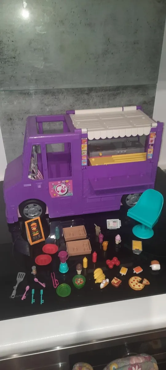 Barbie Fresh & Fun Food Truck - Image 4