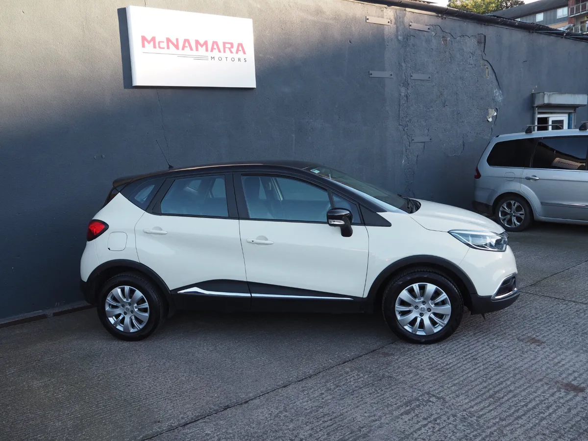 Renault Captur Low Mileage Exceptional Condition! - Image 2