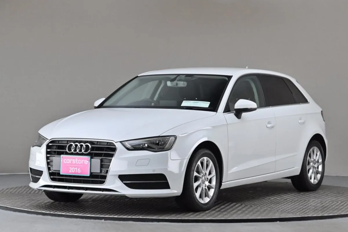 Audi A3 1.4 Tfsi S-tronic 5DR  reverse Cam park S - Image 3