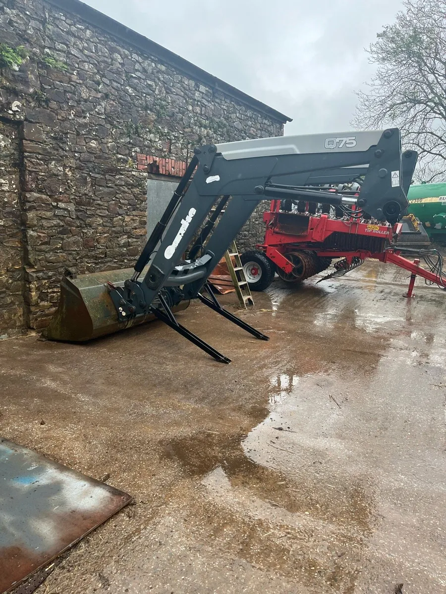 Quicke Q75 loader for sale in Co. Cork for €7,000 on DoneDeal