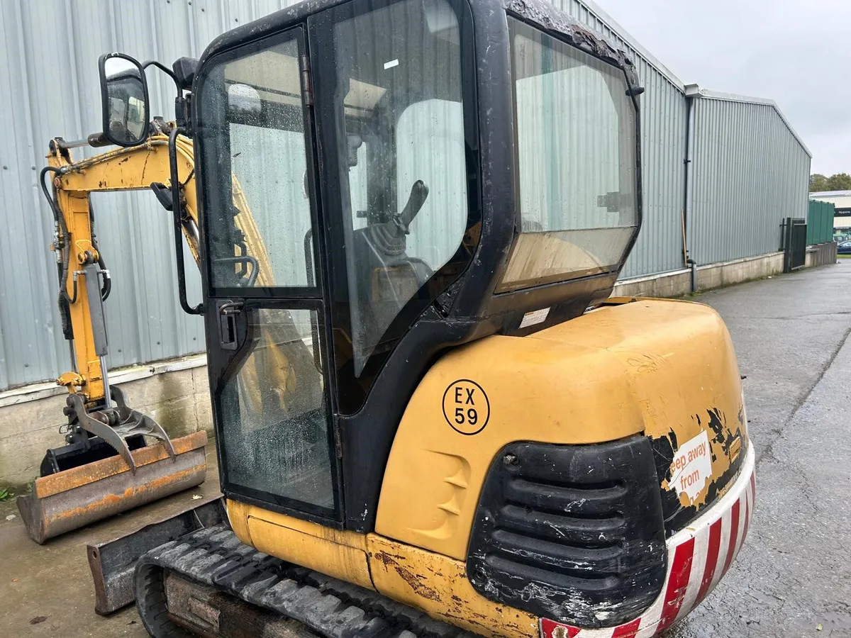 Caterpillar 2.8 ton excavator for sale in Co. Wexford for €12,500 on