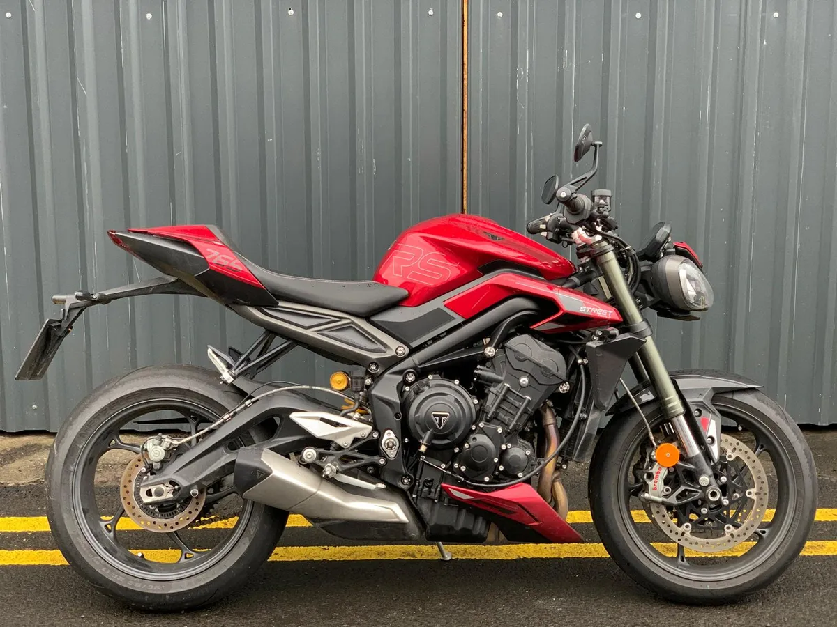 Ex-Demo 2023 Street Triple 765 RS - Image 1