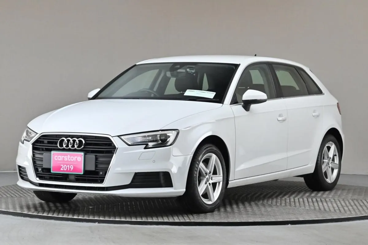 Audi A3 1.4 Tfsi S -tronic 5dr digital Dash rever - Image 3