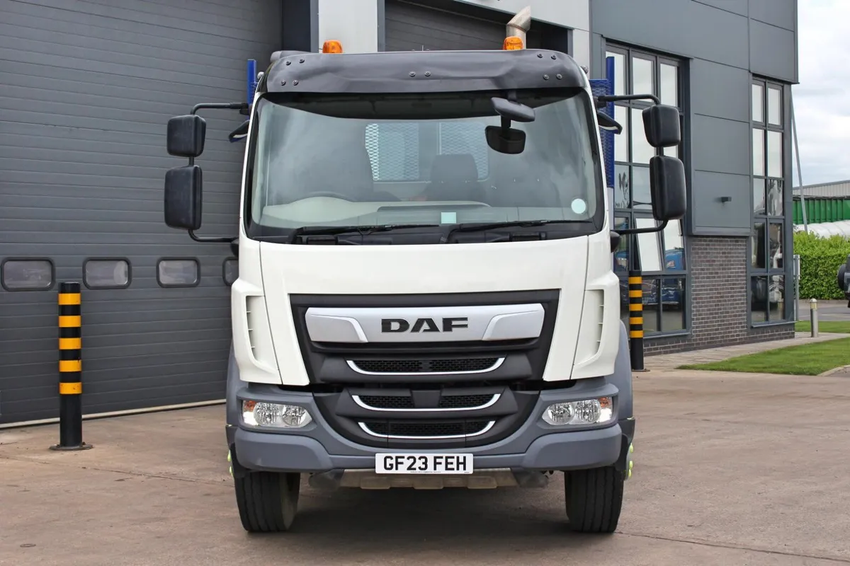 2023 DAF LF 260 18 TON TIPPER - Image 2