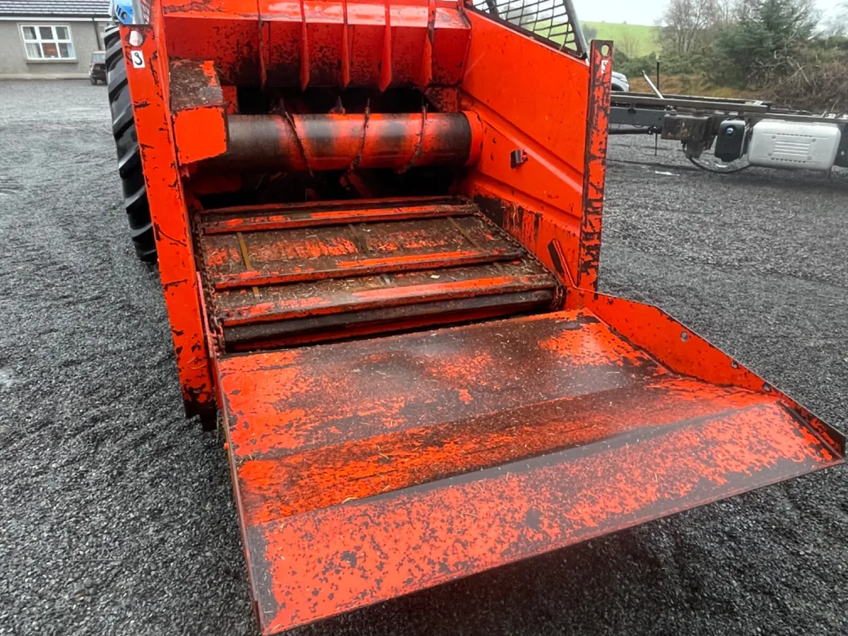 Kuhn primor straw chopper for sale in Co. Fermanagh for £2,550 on DoneDeal