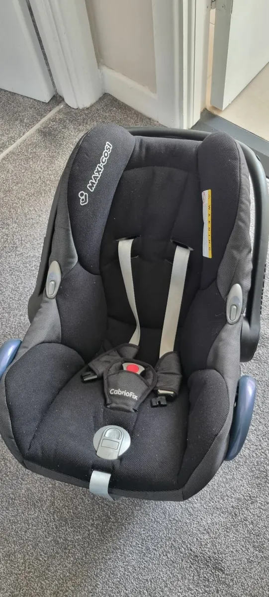 Maxi cosi car seat done deal discount