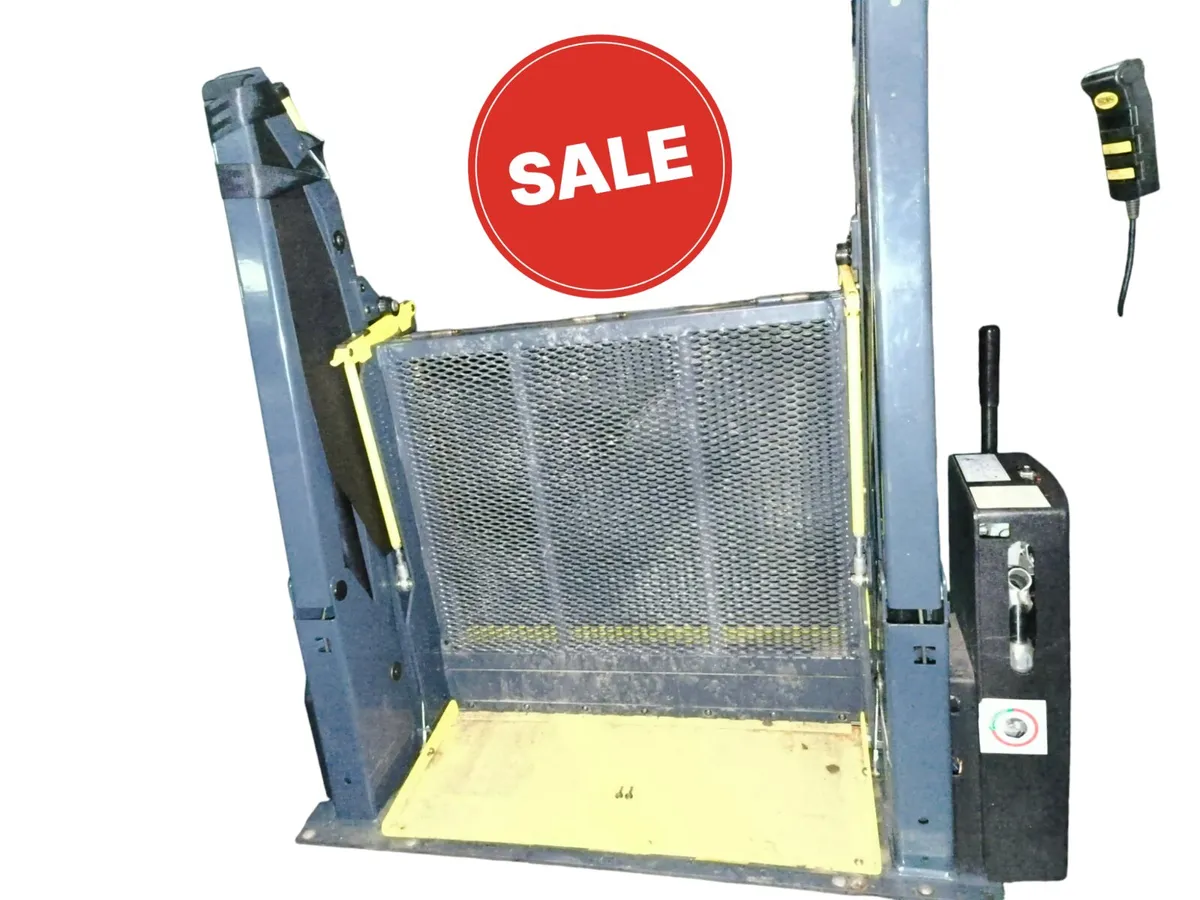 For sale wheelchair electric ramp* **2 recliners for sale in Co