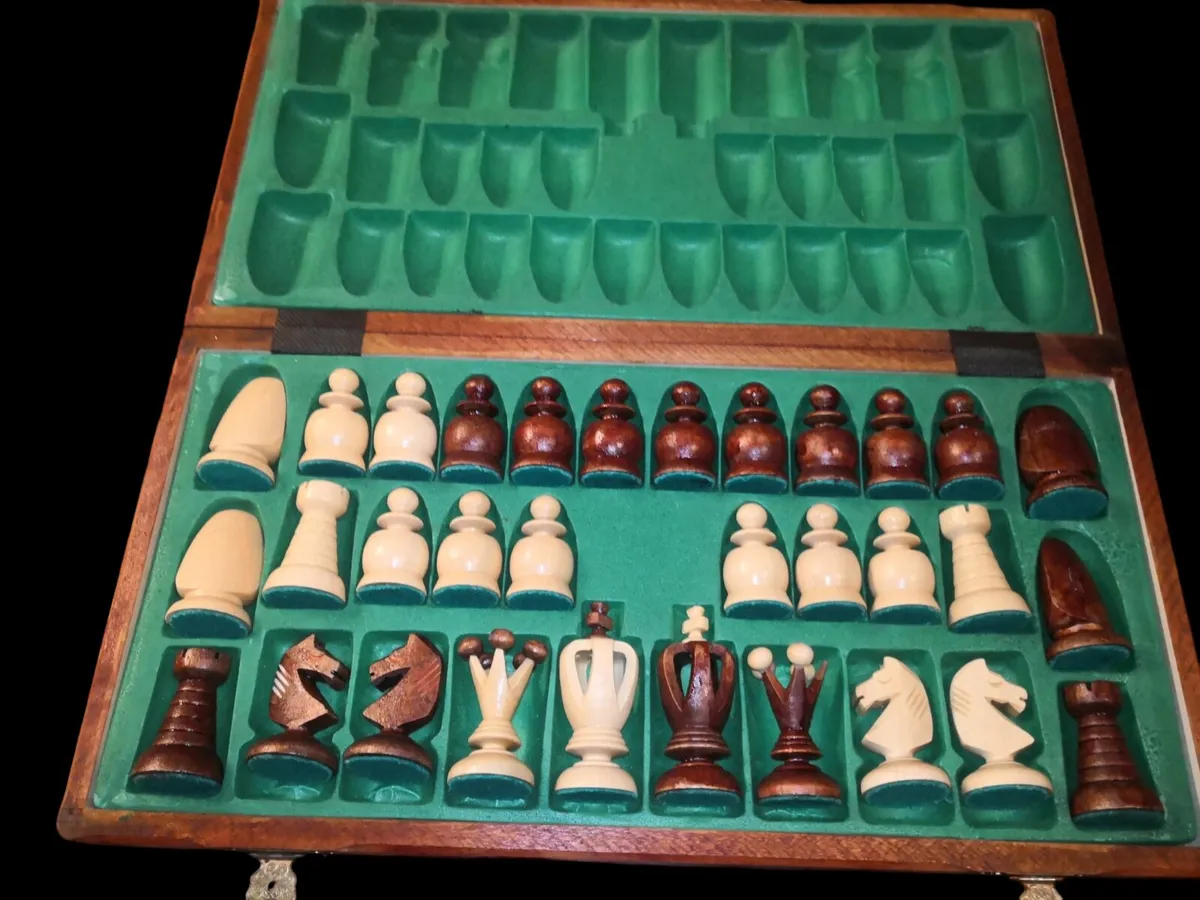 Large hand carved old chess set - Image 1