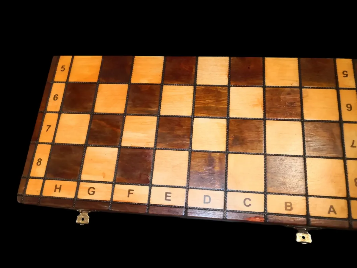 Large hand carved old chess set - Image 2