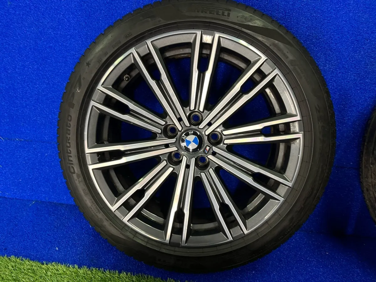 18” BMW m3 2021 genuine alloy wheels - Image 3