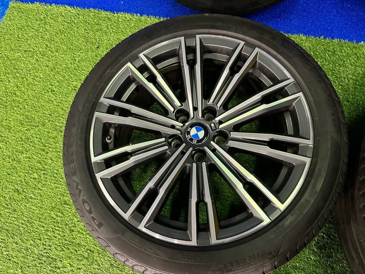 18” BMW m3 2021 genuine alloy wheels - Image 4