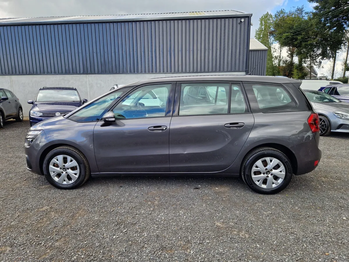 Citroen C4 7 Seater - Image 2