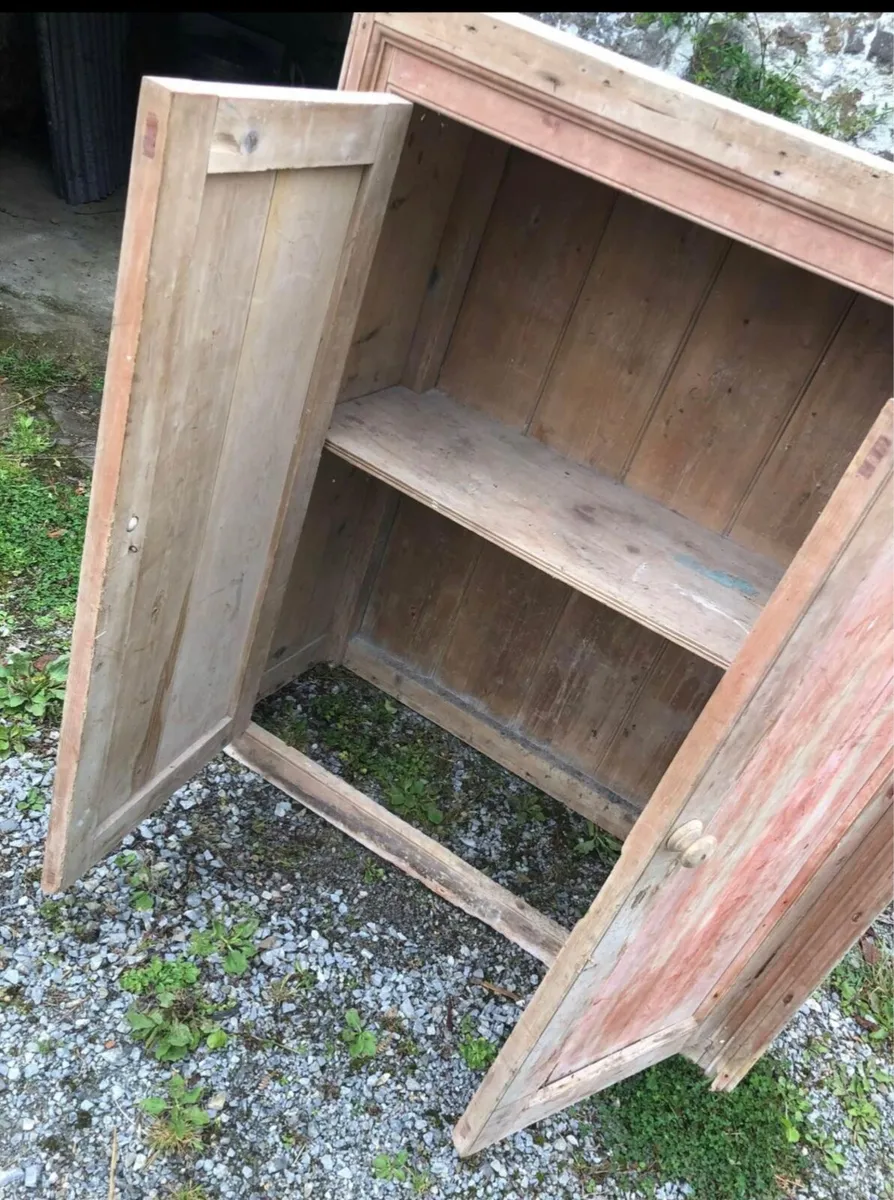 Old pine built in press - Image 1