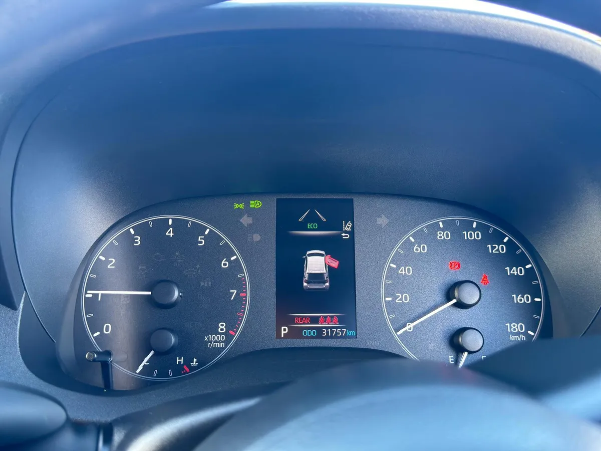 Toyota Yaris - Image 8
