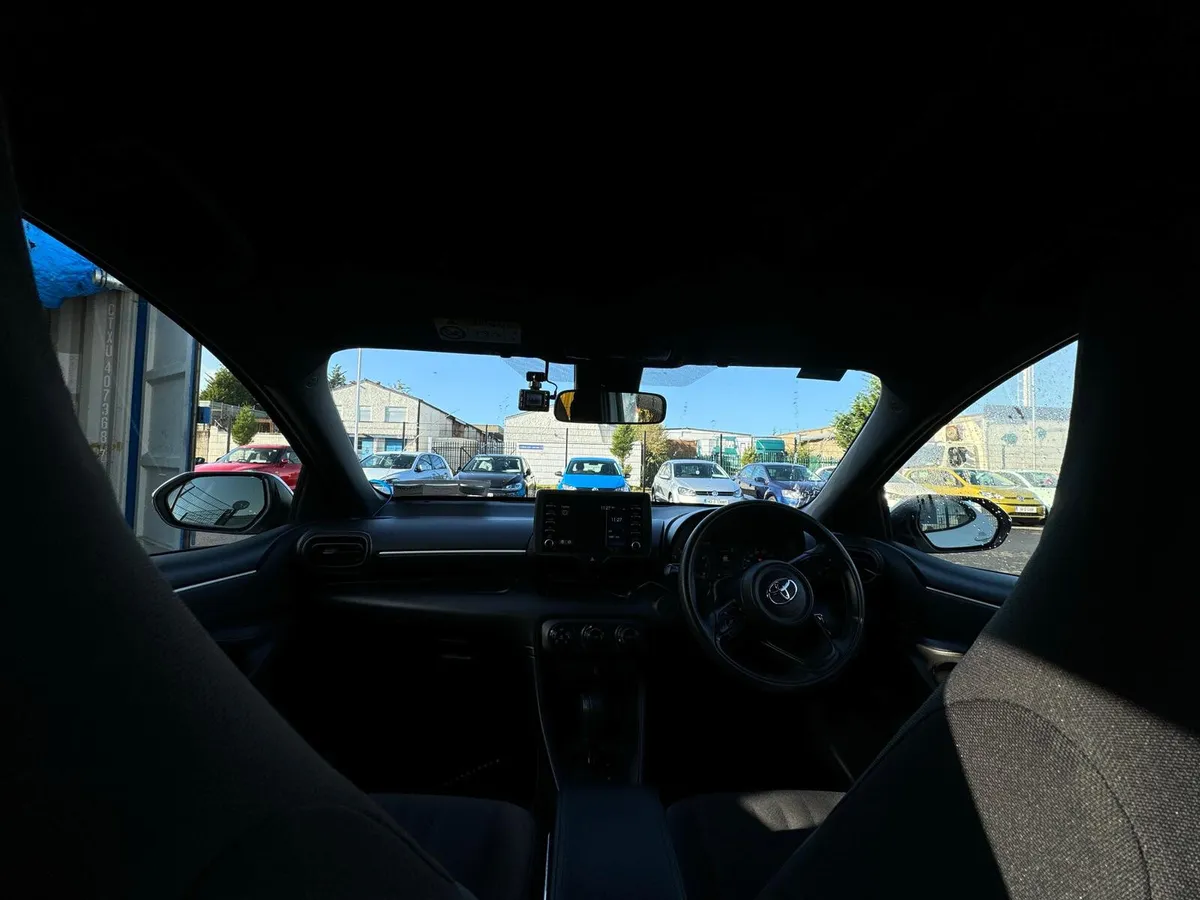 Toyota Yaris - Image 12