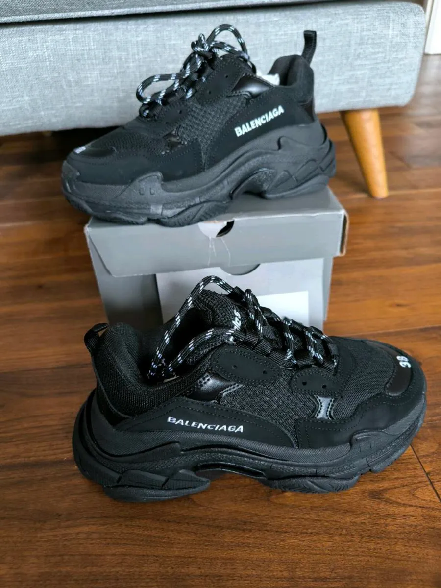 Balenciaga Triple S Clear Sole Black - Image 2