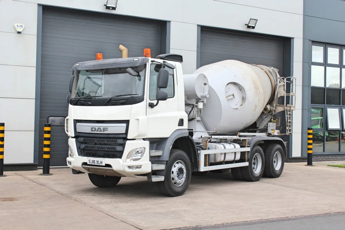 2016 DAF CF 370 6X4 26 TON CONCRETE MIXER - Image 3