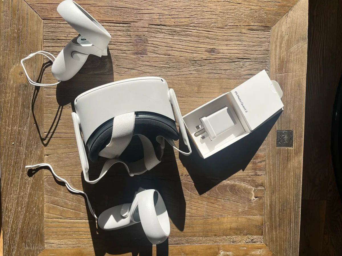 Meta Quest 2 for sale in Co. Dublin for €210 on DoneDeal