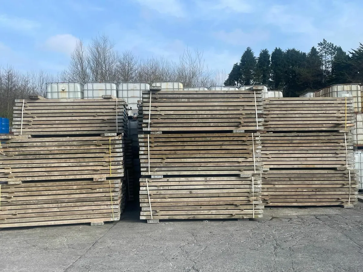 8ft scaffolding boards for sale in Co. Clare for €10 on DoneDeal