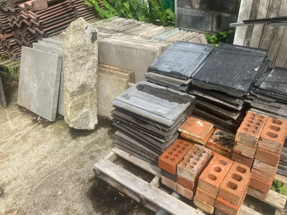Used Tiles & slates for sale in Co. Dublin for €1 on DoneDeal