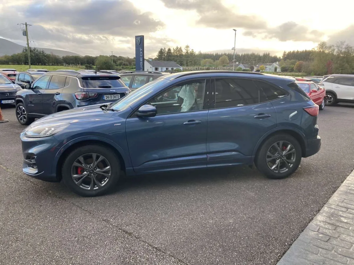 Ford Kuga 2021 - Image 3