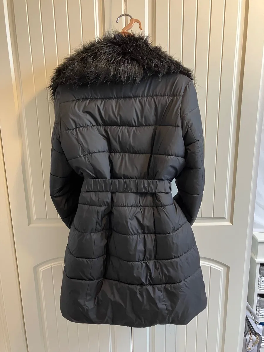 Ladies Black Coat Size 16 10 for sale in Co. Roscommon for 10 on DoneDeal
