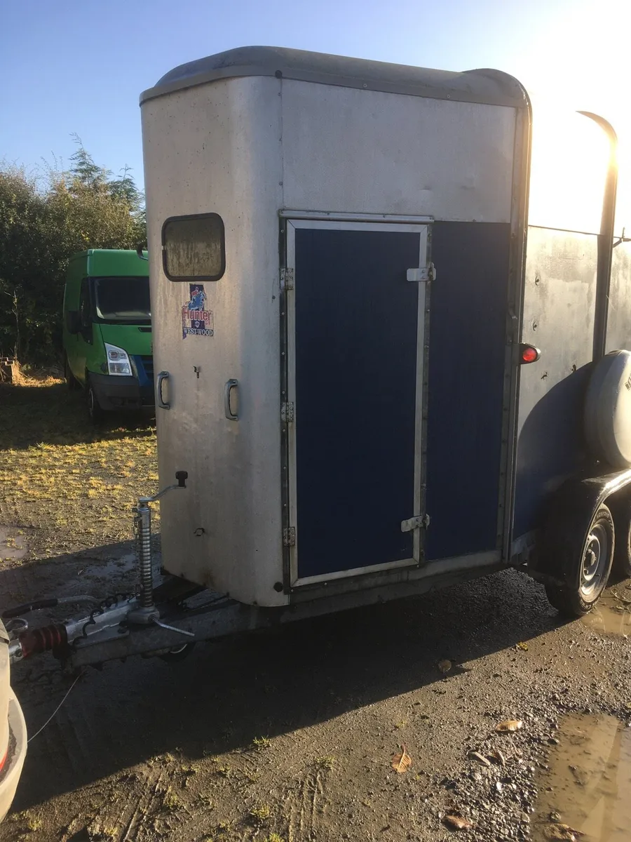Horse box for sale in Co. Carlow for €3,500 on DoneDeal