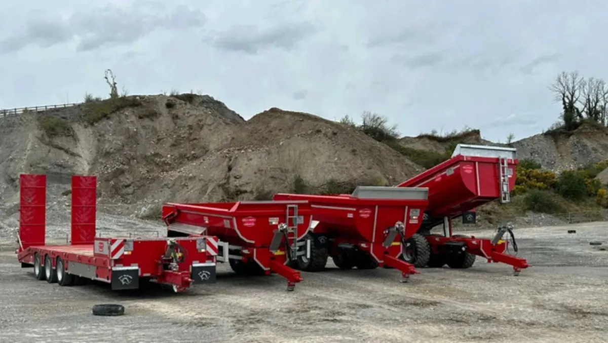 A&W 24 ton Dump trailer - Image 4