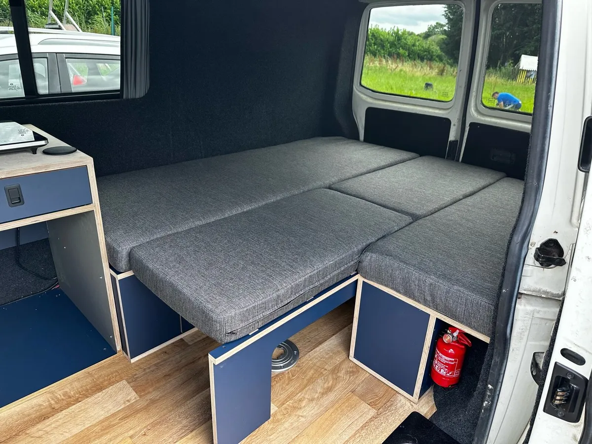 VW T5 Campervan - Image 3