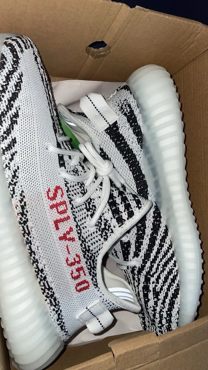 Yeezy 350 zebra 7.5uk and authentic brand new - Image 1