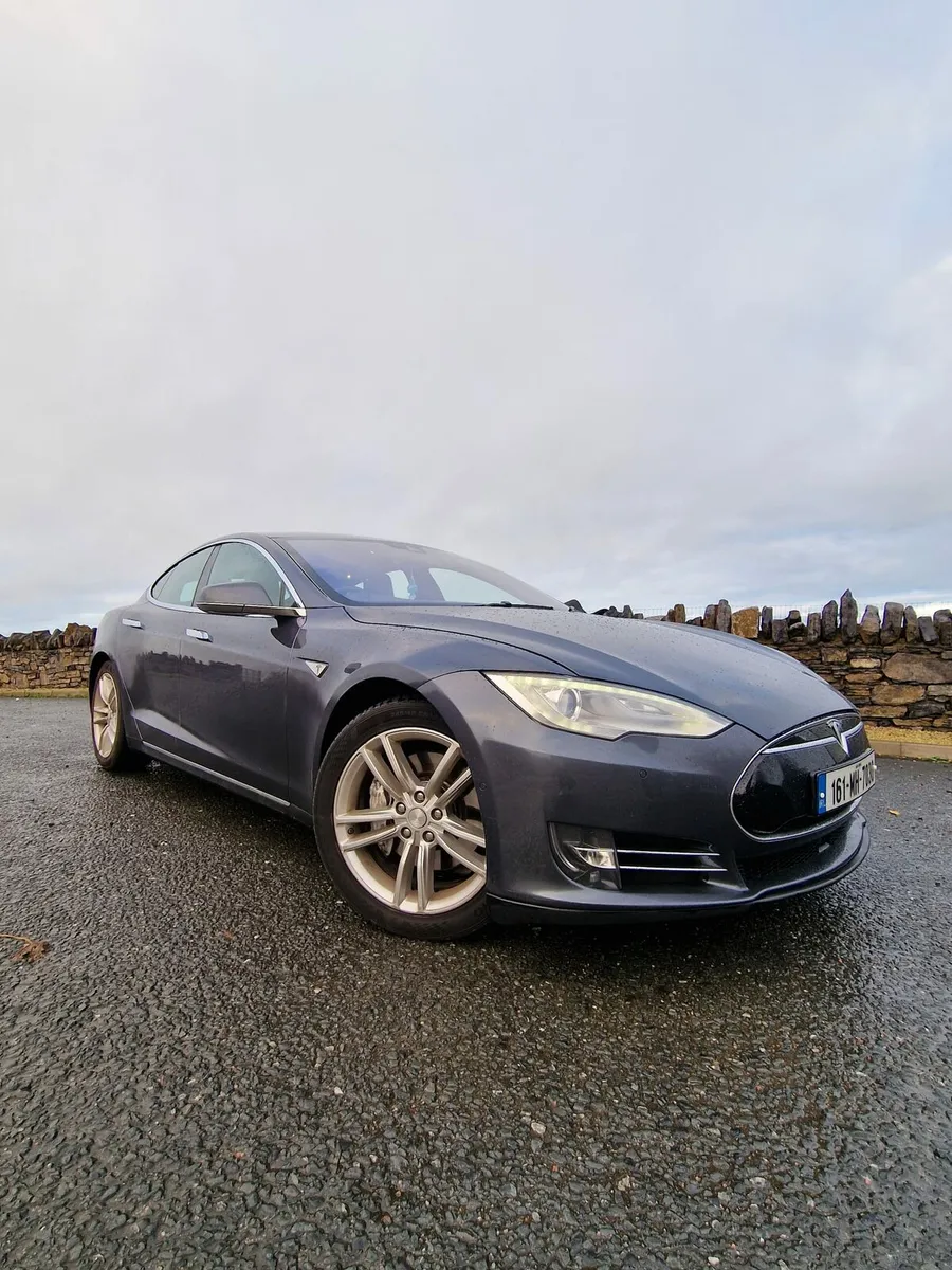 Tesla model s90D 161 fully electric car - Image 1