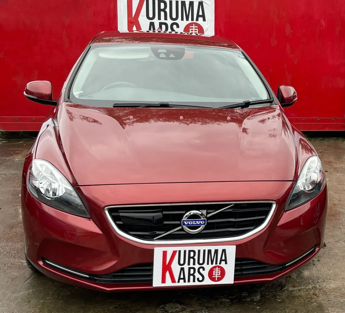 Volvo V40 T4 - 2015 - ONLY 48,000KM - Image 2