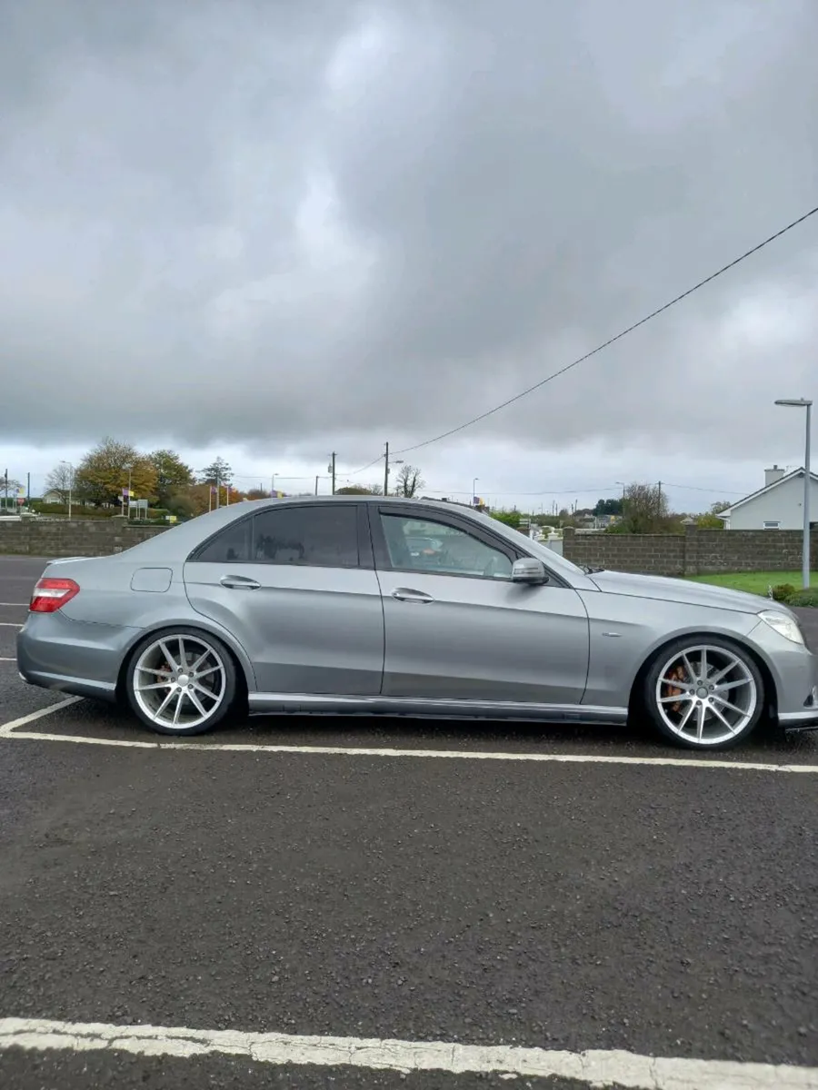2010 Mercedes e200 nct 2/26 - Image 1