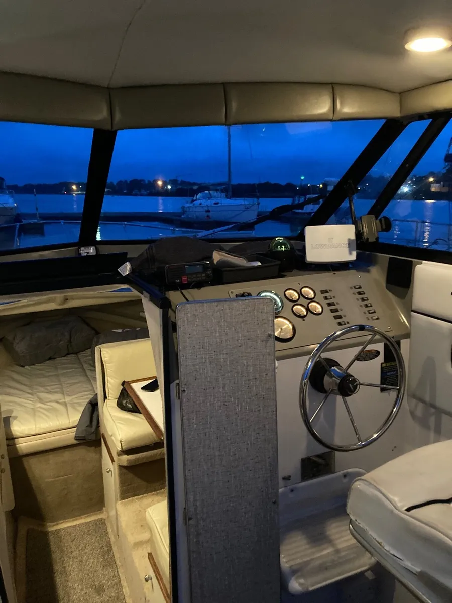 Bayliner 2452 Caira Express   “Open to offers “ - Image 3