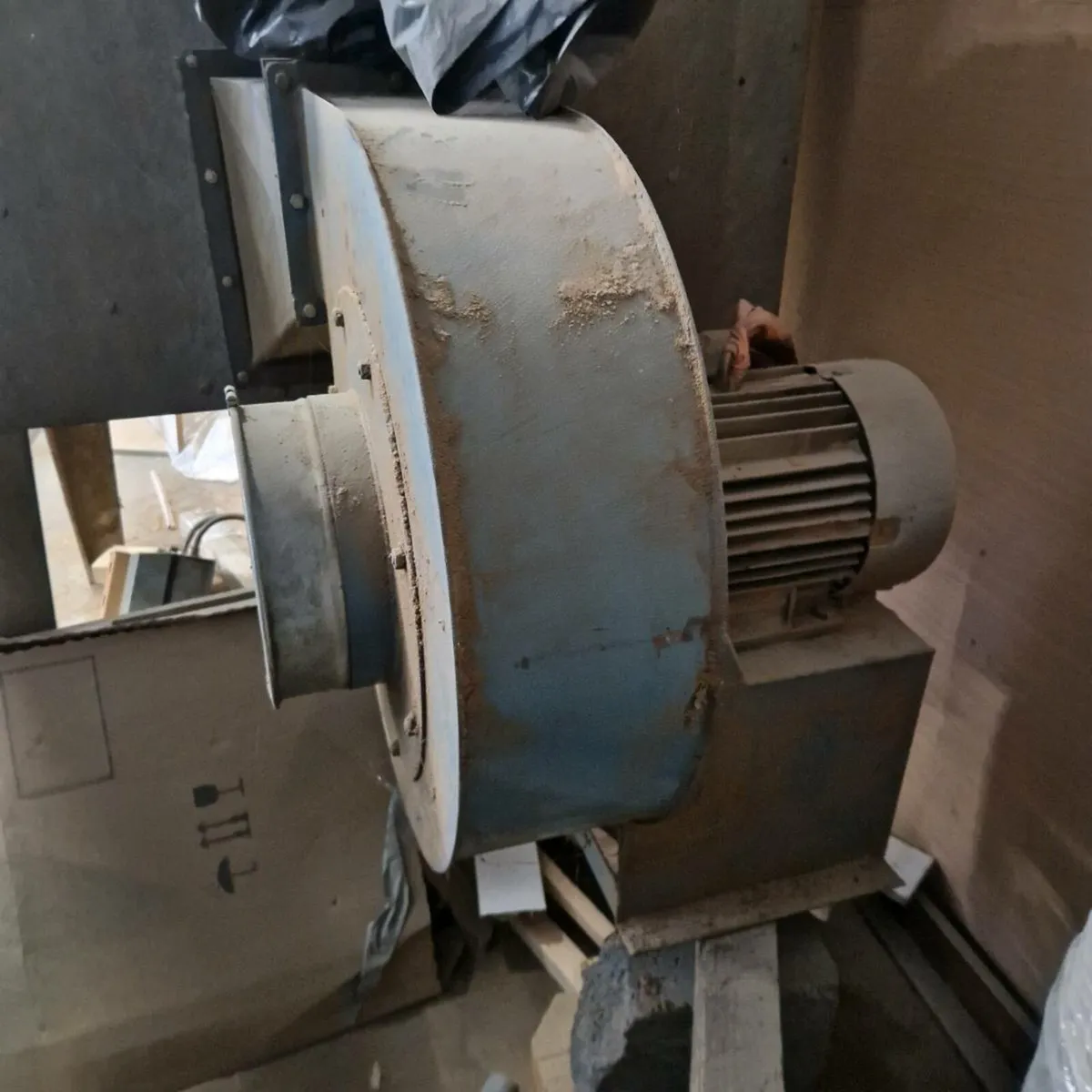 Dust extractor - Image 4