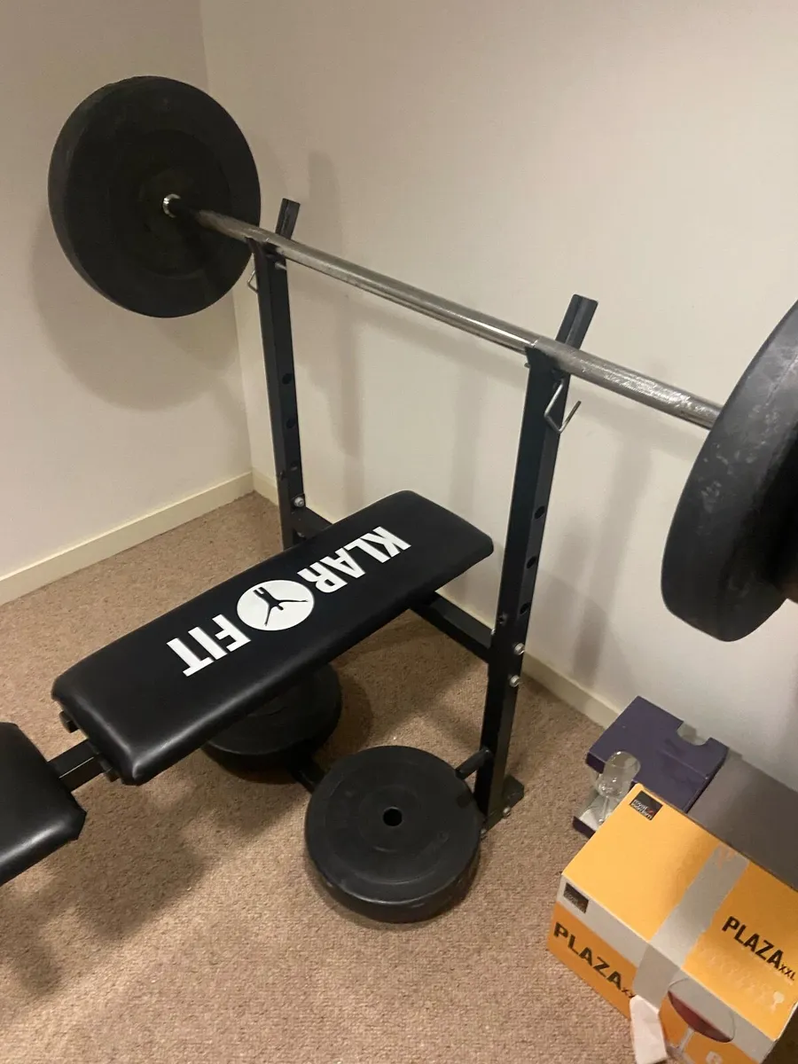 Klar Fit bench press & weights - Image 1