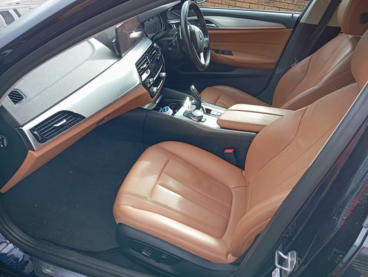 BMW 5-Series 2018 - Image 3