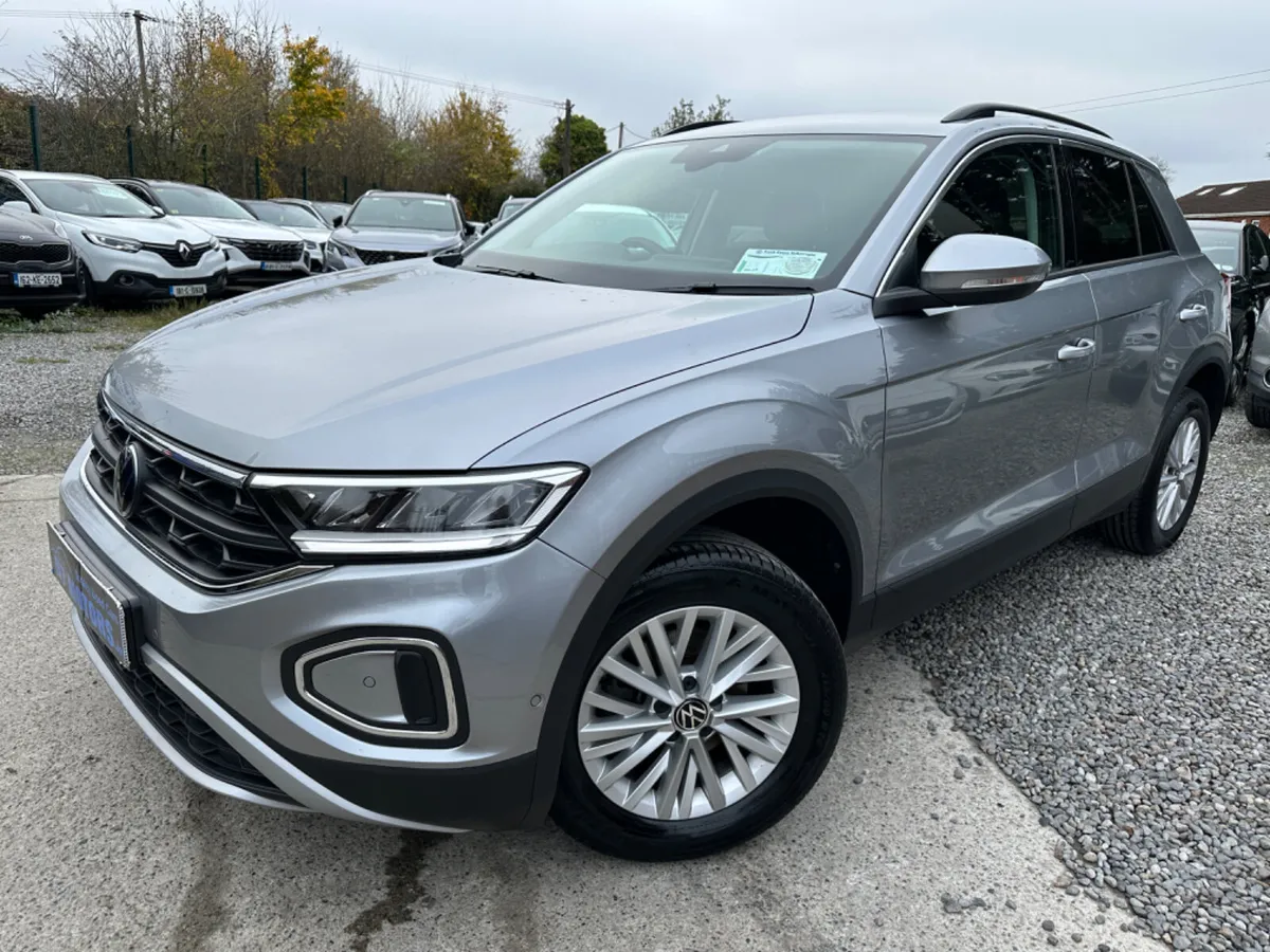 2023 Volkswagen T-Roc  1.0 TSI LIFE - Image 2