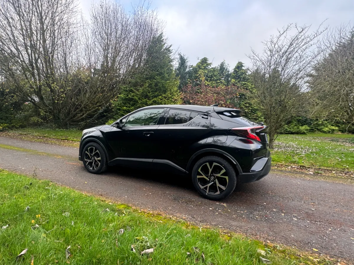18 TOYOTA CHR SELF CHARGING HYBRID - Image 3
