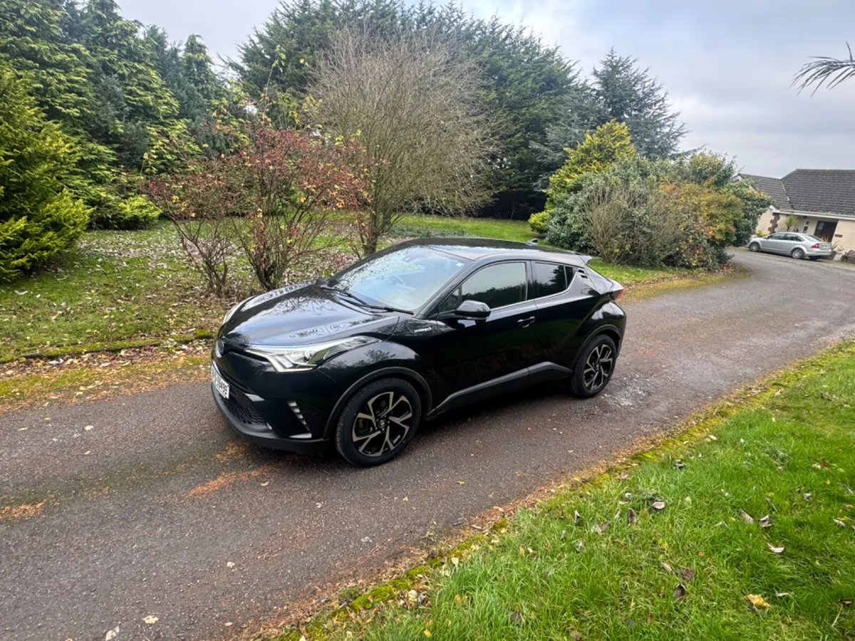 18 TOYOTA CHR SELF CHARGING HYBRID - Image 4