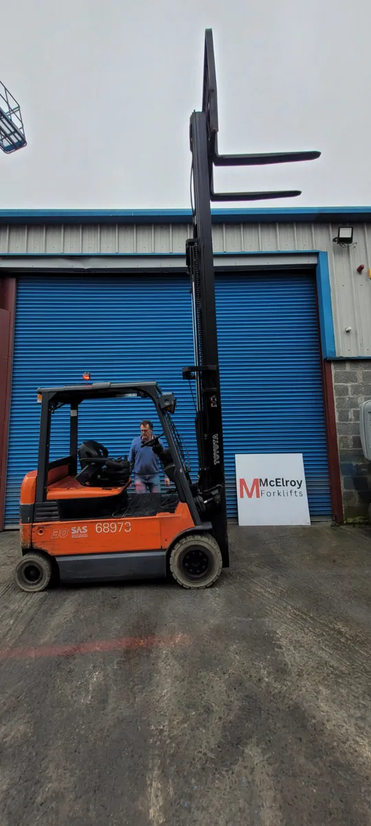 Range of electric Toyota forklifts - Image 2