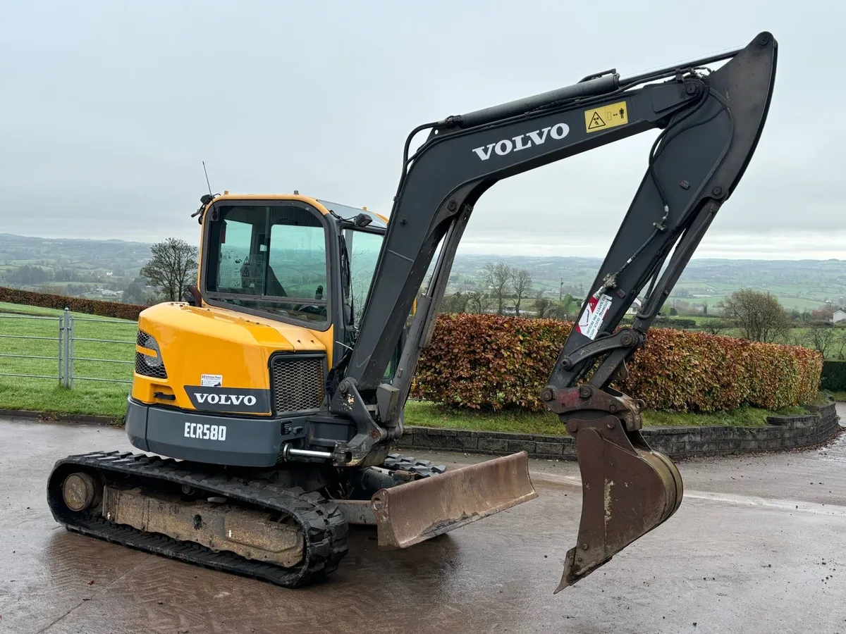 Volvo ECR58 Excavator - Image 4