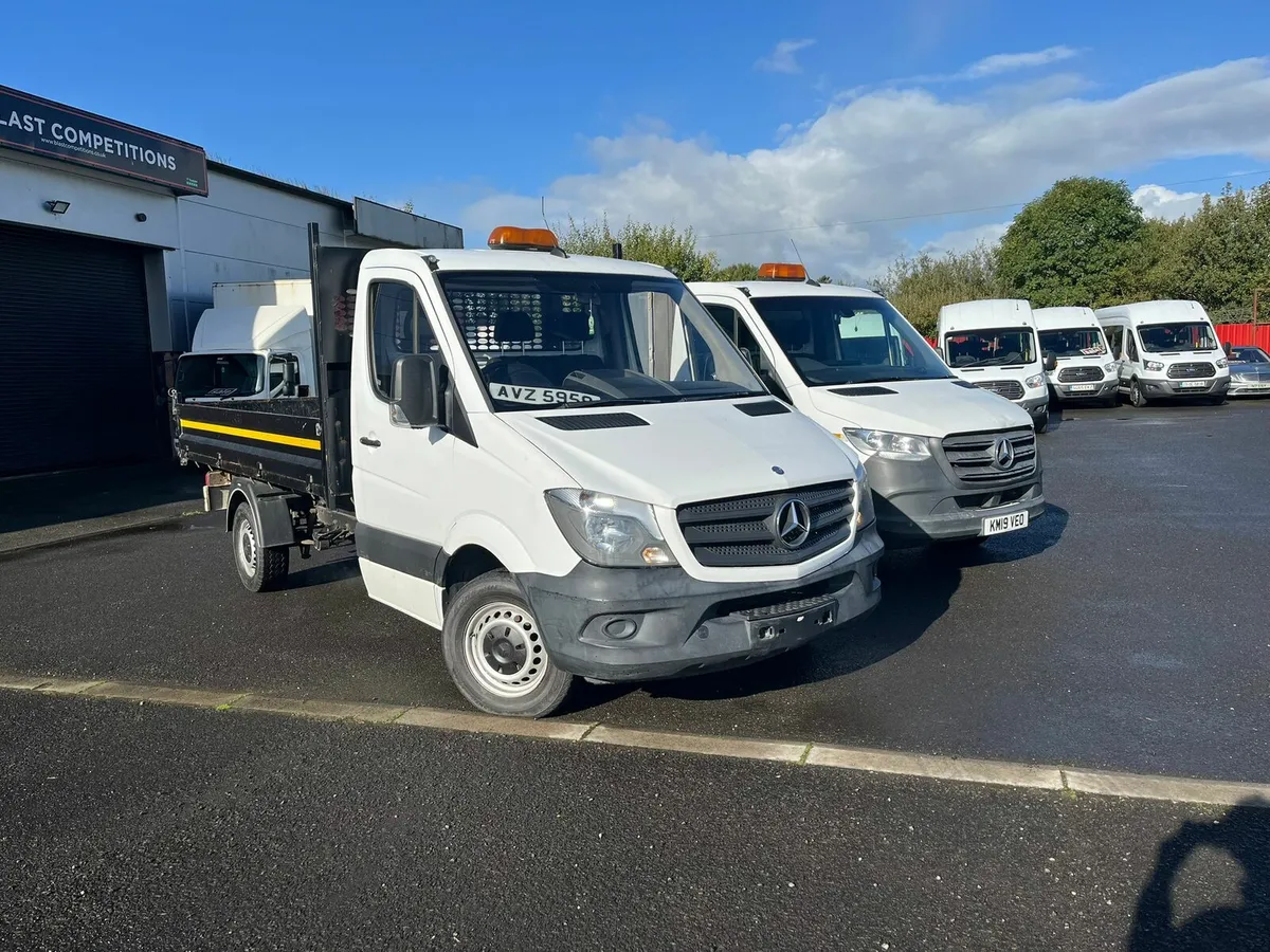 2019 MERCEDES-BENZ SPRINTER TIPPER - Large Choice - Image 2