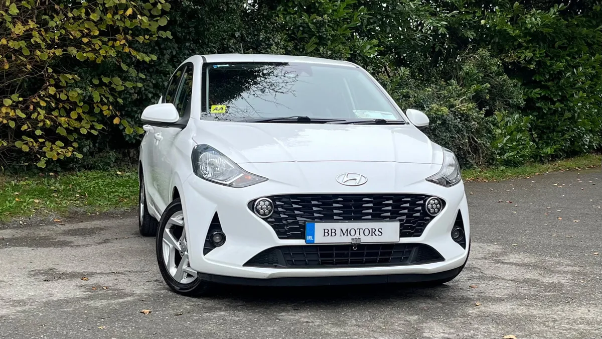 Hyundai i10 Deluxe - Image 4