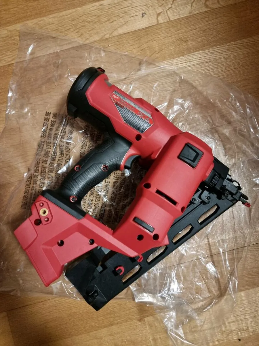 Milwaukee 2nd fix nail gun hotsell