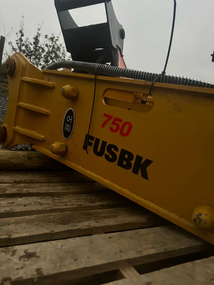 FUSBK 750 - Image 3