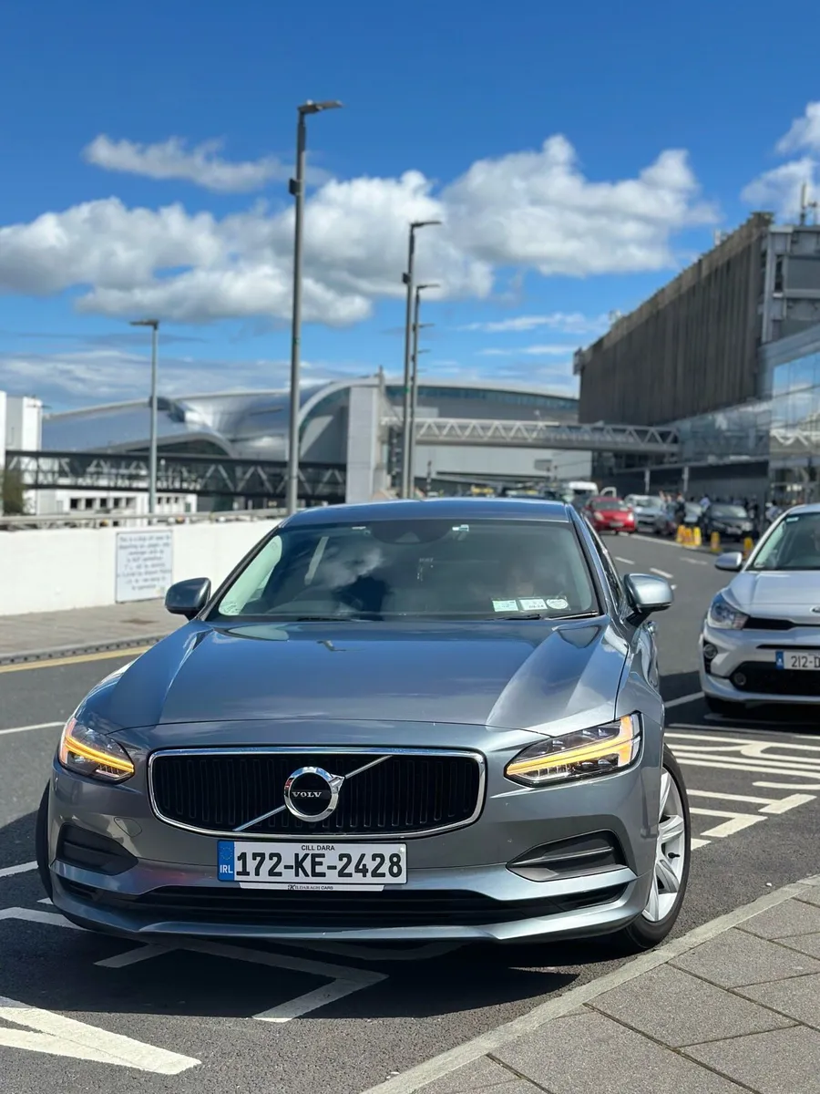 For Sale: Volvo S90 D4 Momentum (2017/2) - Image 1