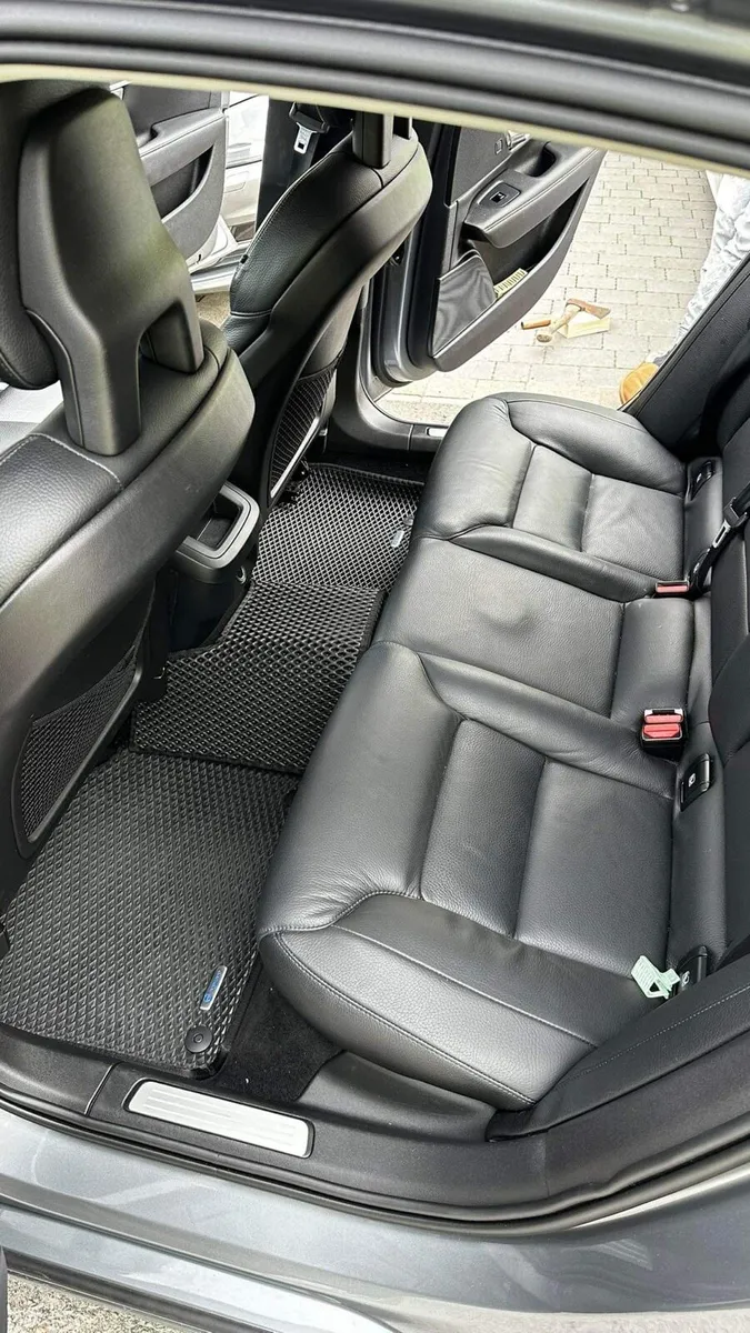 Automatic Volvo S90 D4 (2017/2) new front tyre - Image 4