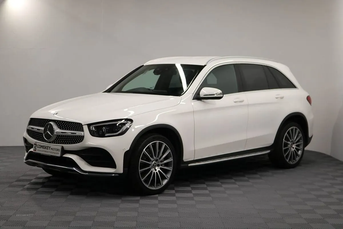 Mercedes-Benz GLC 300d AMG Line - Image 3